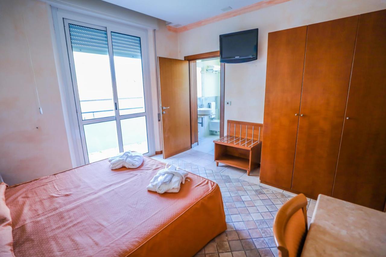 Hotel Rosalba - Valentini Family Village Bellaria-Igea Marina Extérieur photo