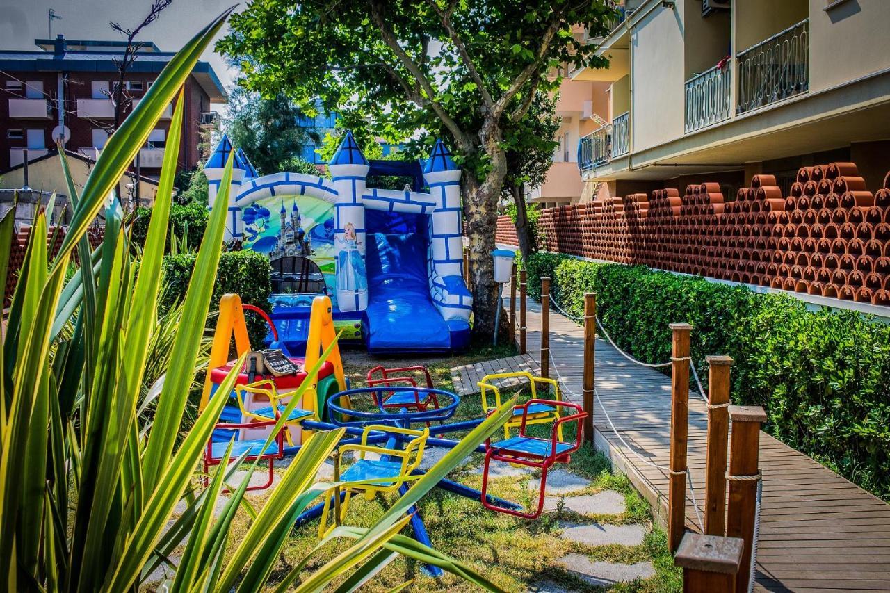 Hotel Rosalba - Valentini Family Village Bellaria-Igea Marina Extérieur photo