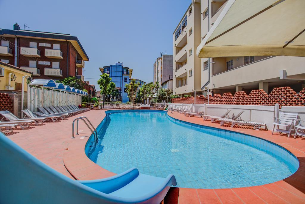 Hotel Rosalba - Valentini Family Village Bellaria-Igea Marina Extérieur photo