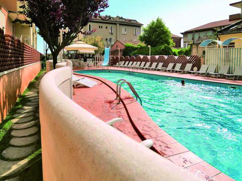 Hotel Rosalba - Valentini Family Village Bellaria-Igea Marina Extérieur photo